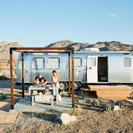 Hotel Autocamp Joshua Tree